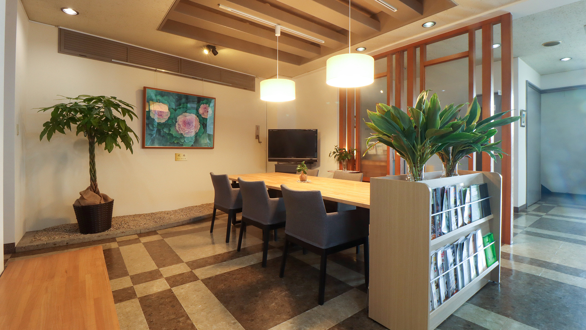 #ロビー　デスクワークや歓談スペースに最適なロビー。