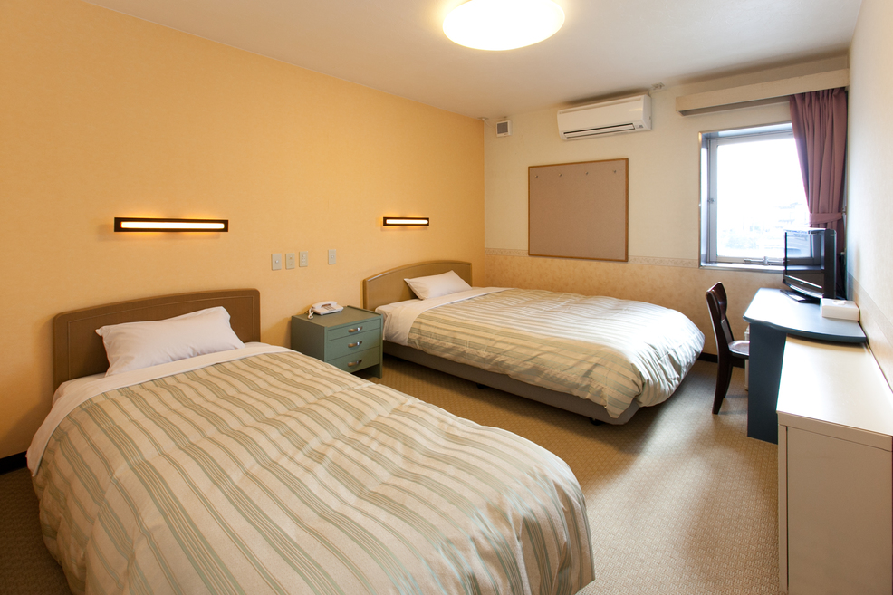 【禁煙】ツイン・ウィズバス(バストイレ付)/現金特価