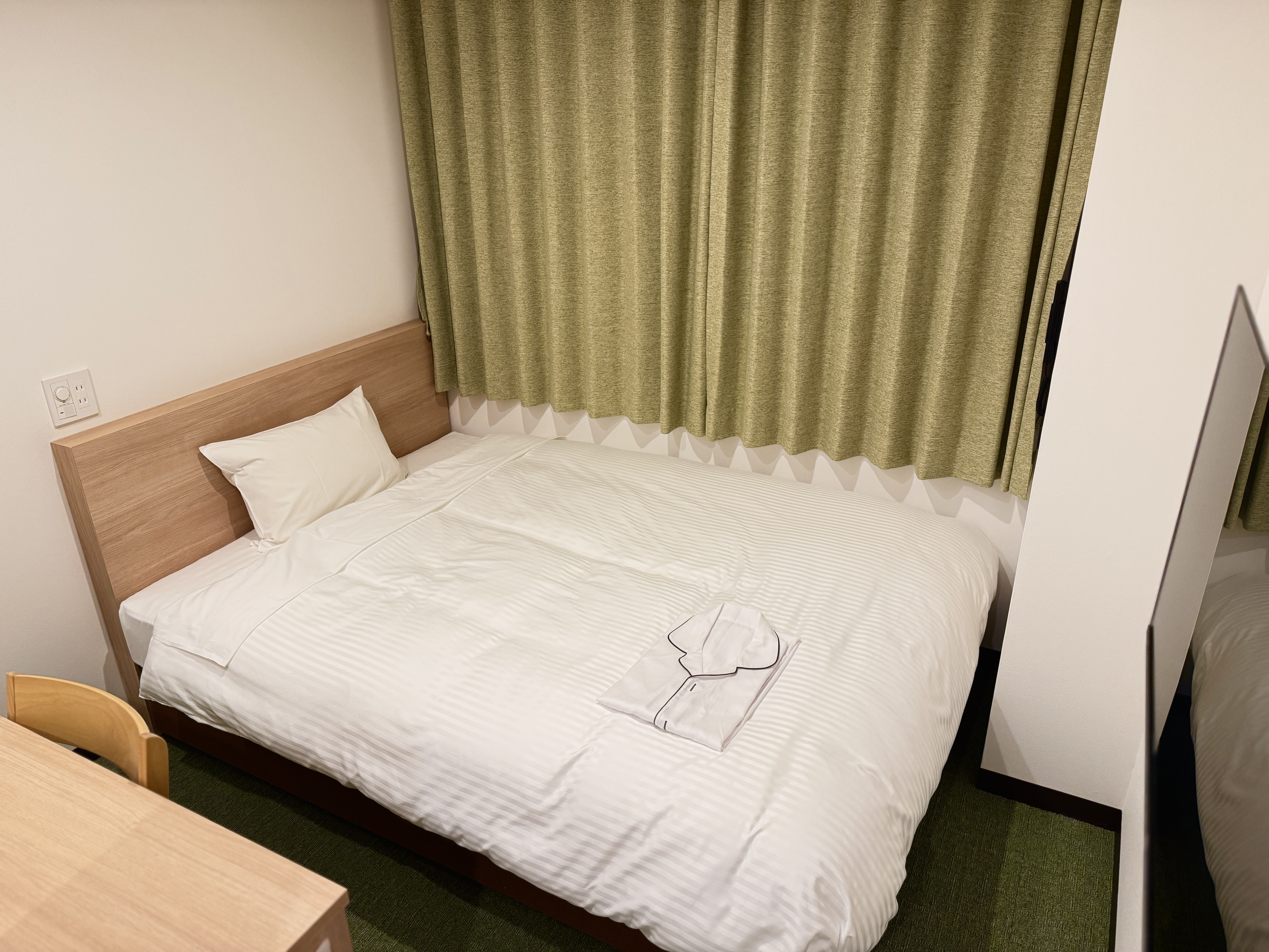 リニューアルダブルルーム（調光大）