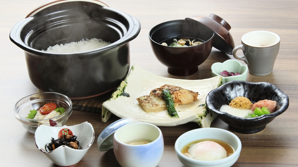 【さき楽28】28日前までのご予約がお得／大切な人と過ごすゆったりとした時間を当館で＜■特選会席＞