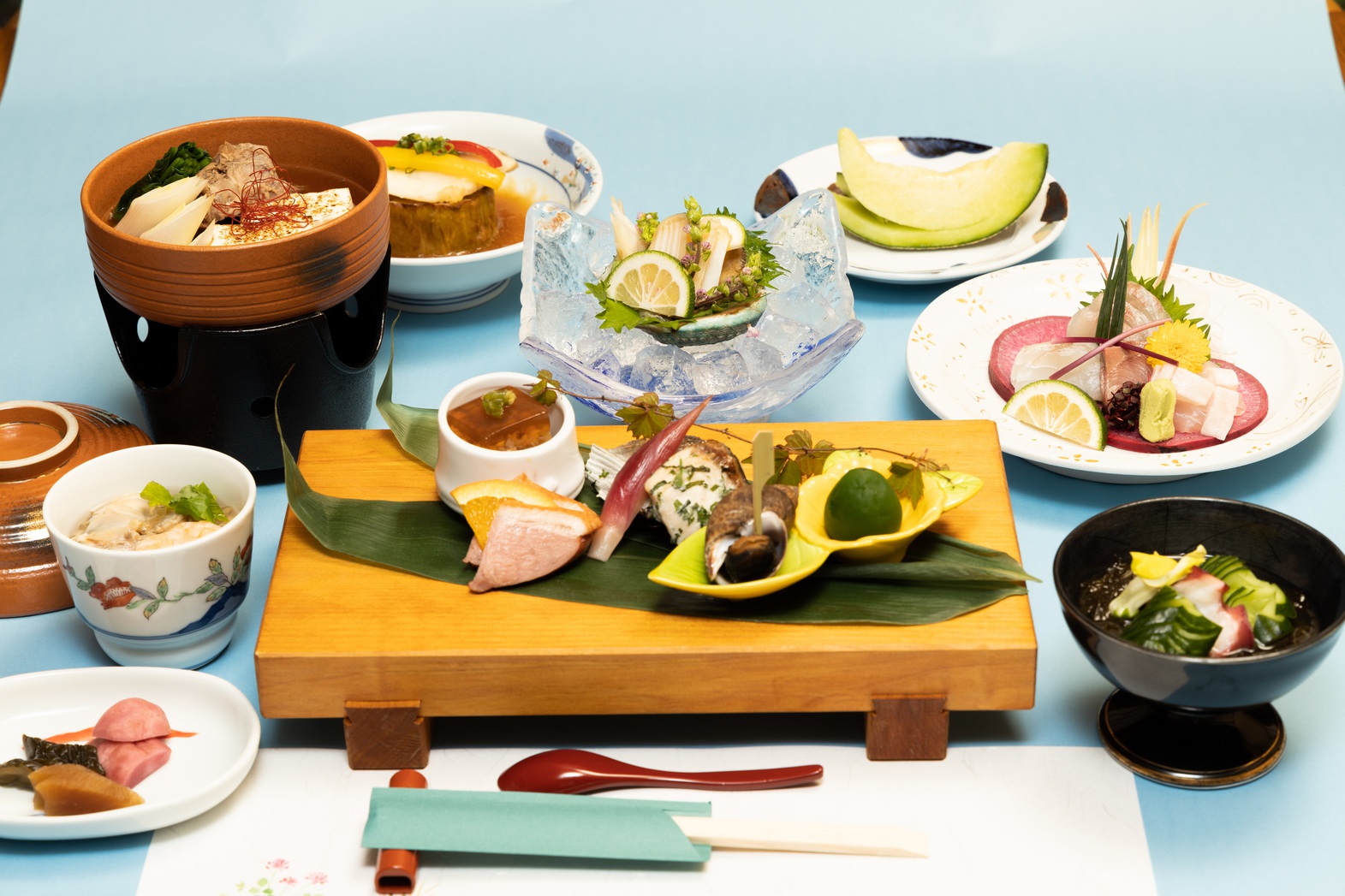 【2食付】GWプラン　夕食はちょっと贅沢なコース料理「潮彩(しおさい)」・朝食は和洋バイキングを