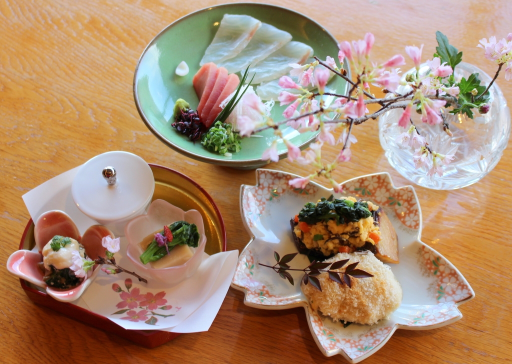【和食レストラン岩ざくら】山里の春を味わう『特別会席』＆ご入浴☆日帰り・ながとろ旅