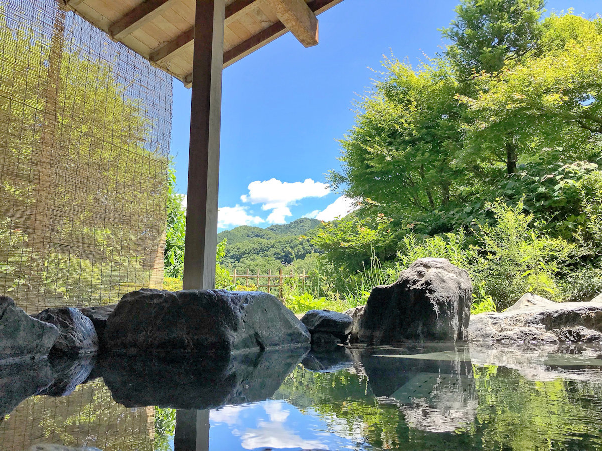 【素泊】お食事なし☆22時までチェックインＯＫ！お部屋からは長瀞渓谷・岩畳の絶景