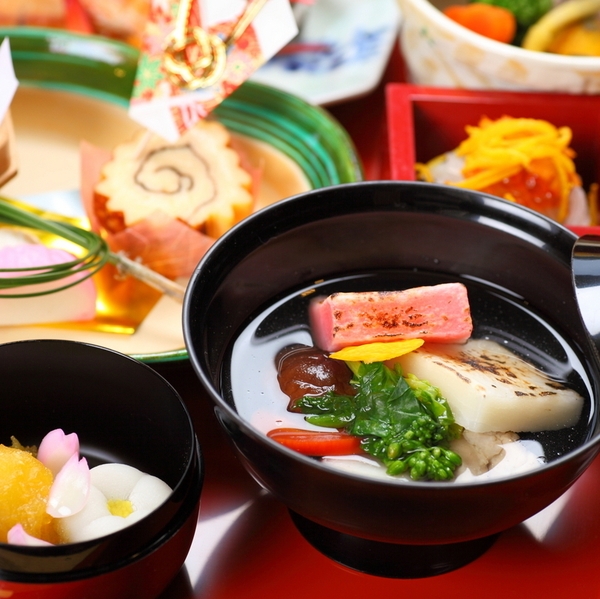【新年・あけましておめでとう】料理長が腕をふるう おせち料理を堪能♪