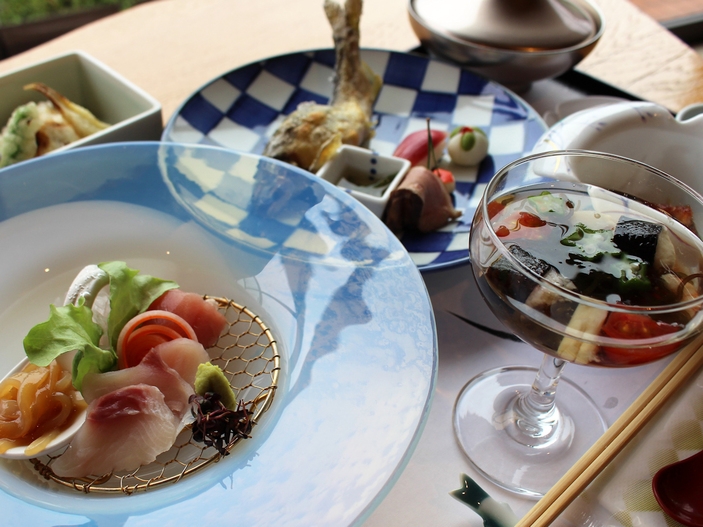 【和食レストラン岩ざくら】初夏の鮎を味わう『特別会席』＆ご入浴☆日帰り・ながとろ旅