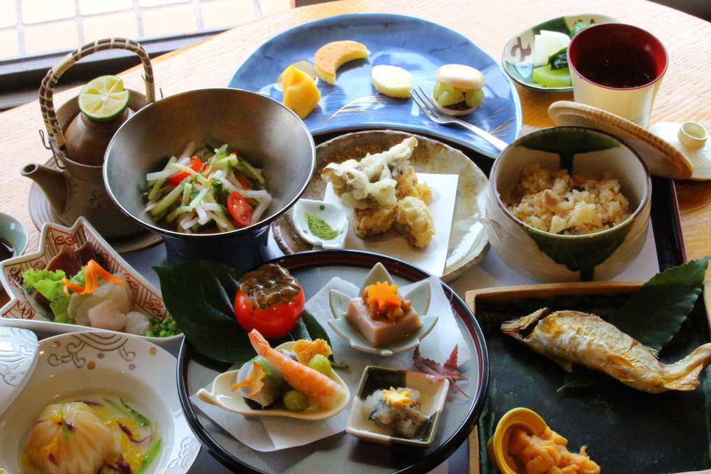 【LUXDAYSセール】【特別会席料理】長生館 料理長が心を込めた日本料理会席プラン