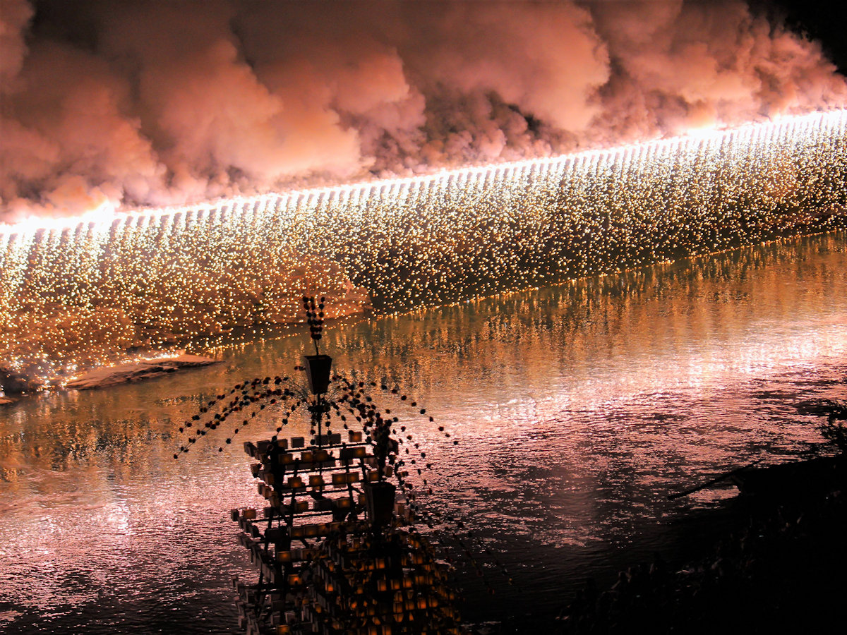 【船玉まつり】荒川が流れ、リバーアクティビティが盛んな長瀞の水上安全祈願祭。花火大会も見逃せません！
