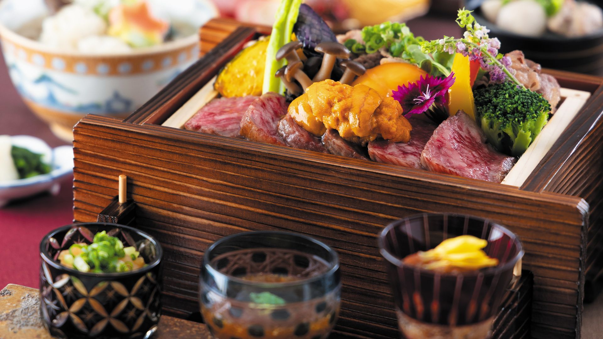 【夕食付】讃岐オリーブ牛の二重奏に雲丹を添えた”うにく”を楽しむ豪華御膳【クラブラウンジアクセス付】