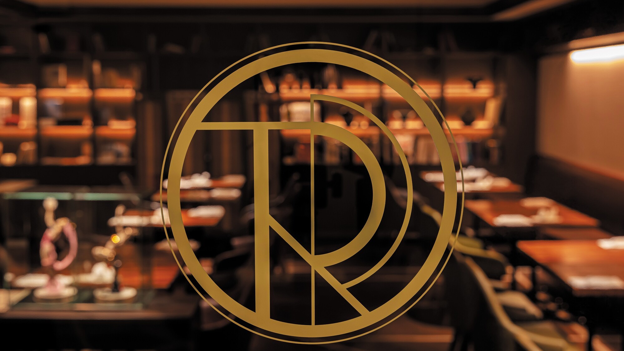 ■ライブラリーラウンジ「シルク」