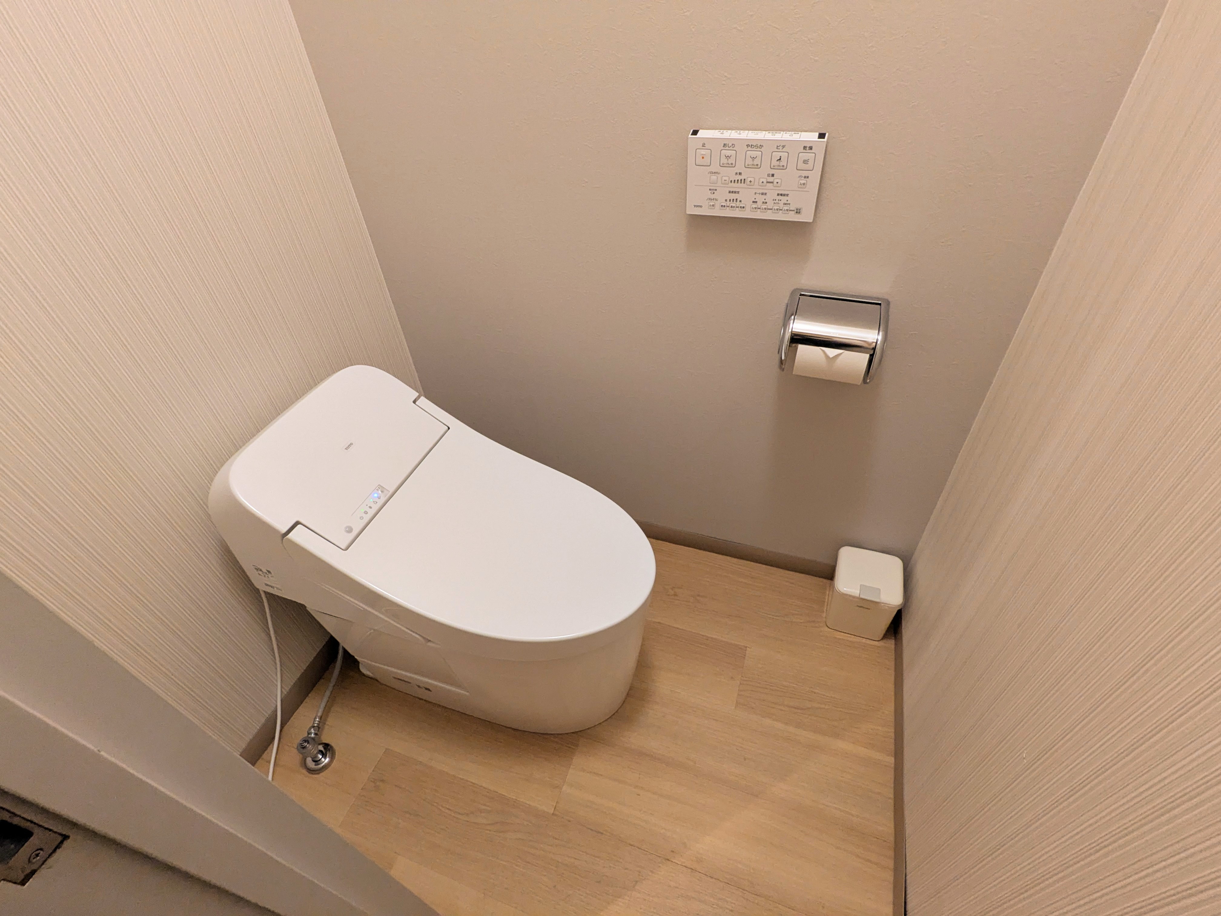 洋室ツインルームトイレ