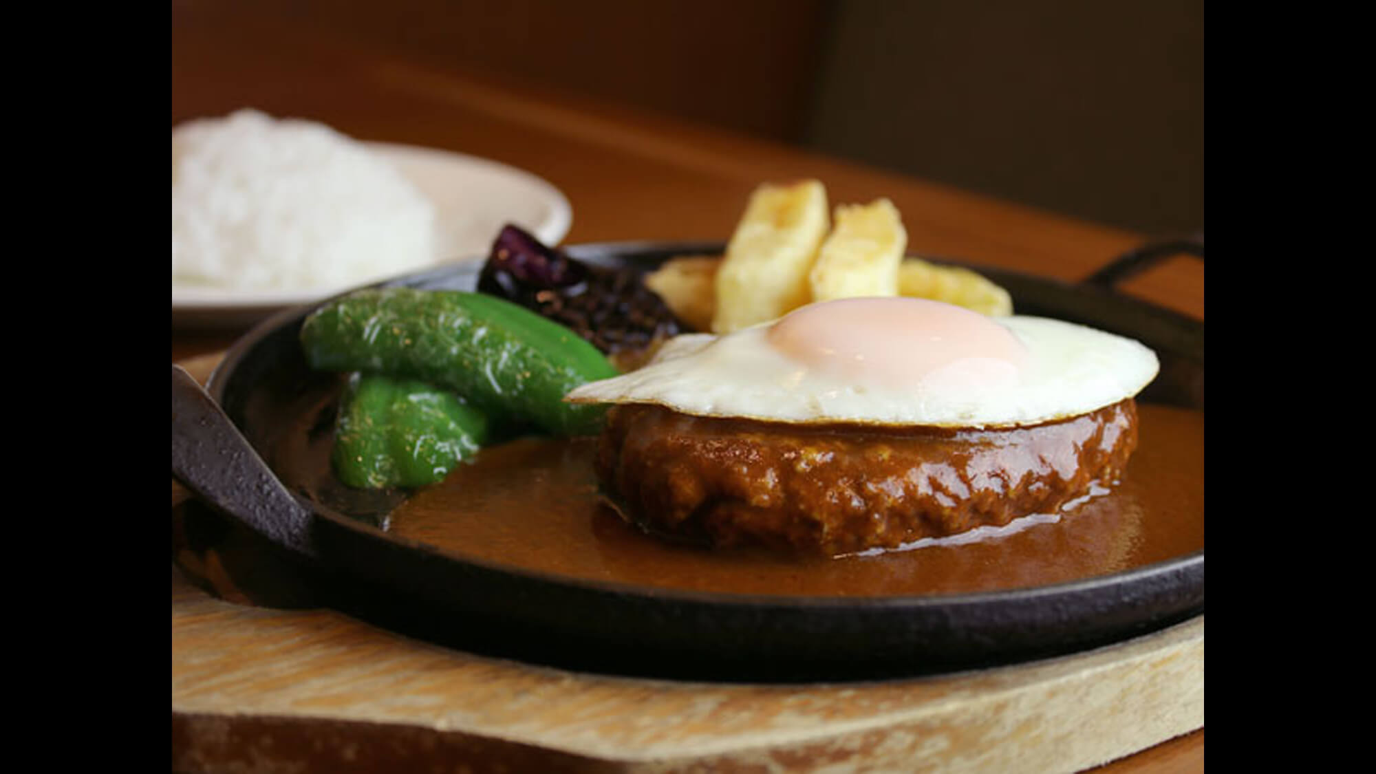 【旭川駅徒歩５分】繁華街サンロクに一番近いホテル♪（４０種類から選べる夕食付）