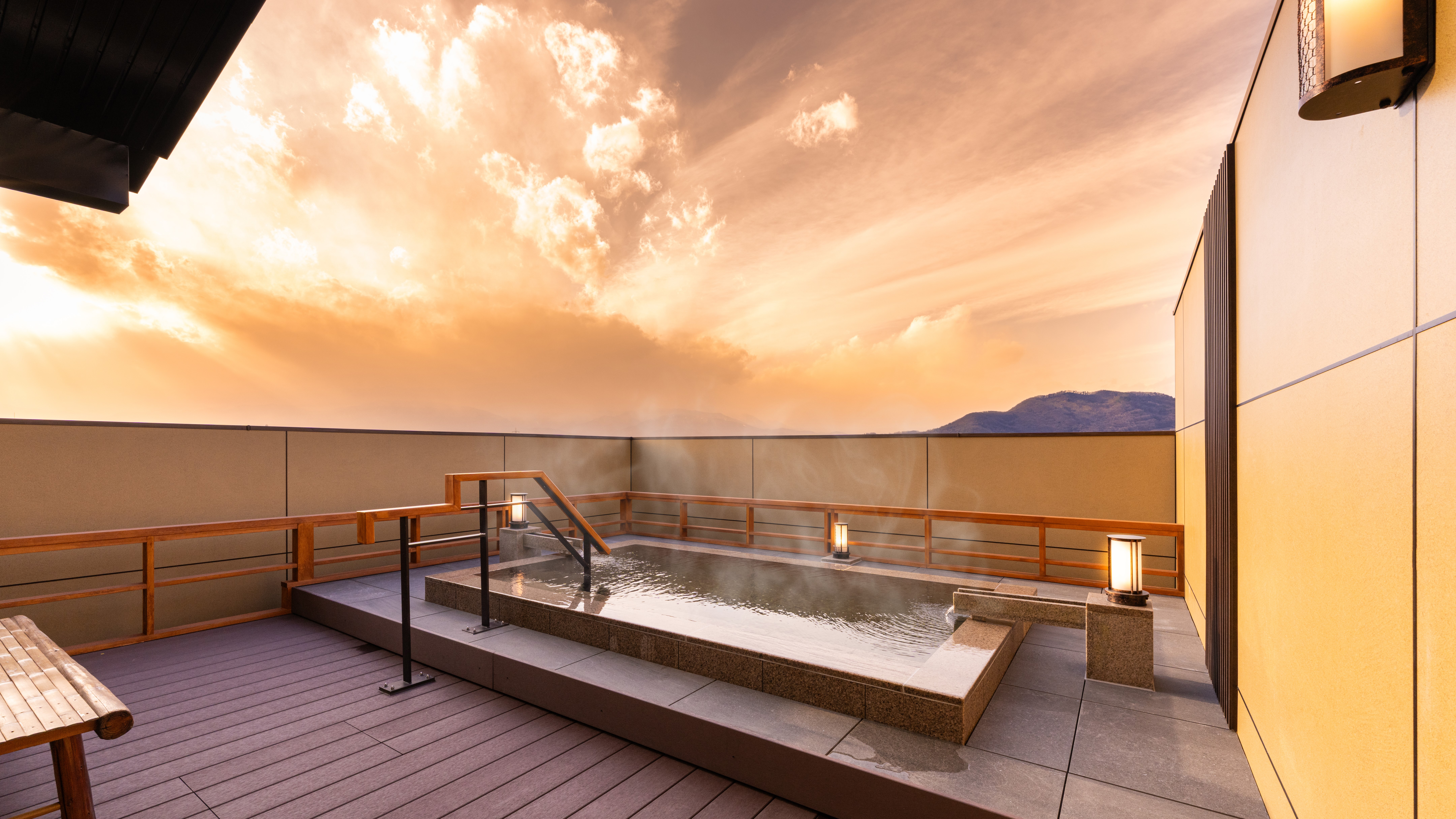 2026年ﾘﾆｭｰｱﾙ☆露天風呂　夕方①