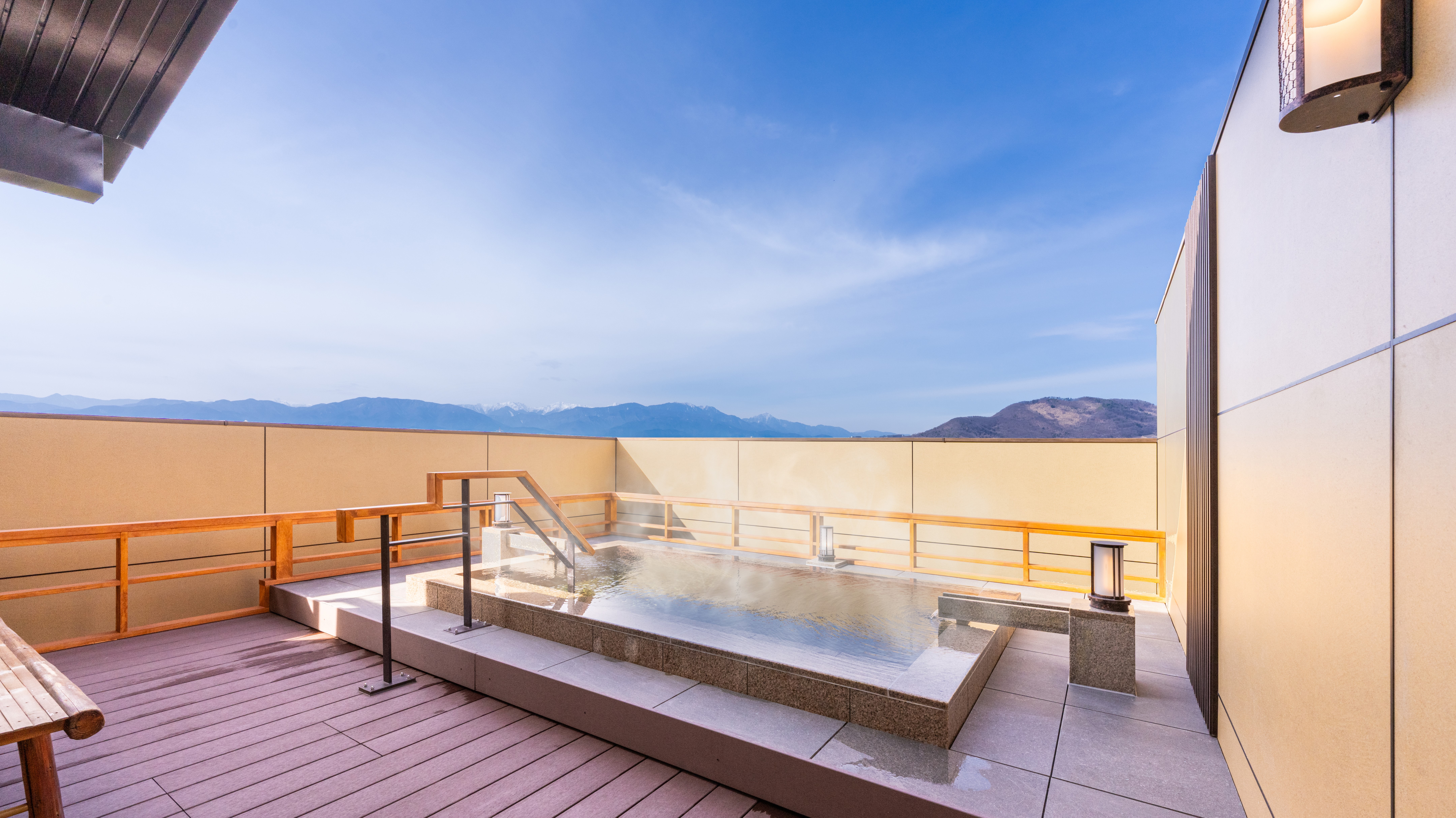 2026年ﾘﾆｭｰｱﾙ☆露天風呂　朝①