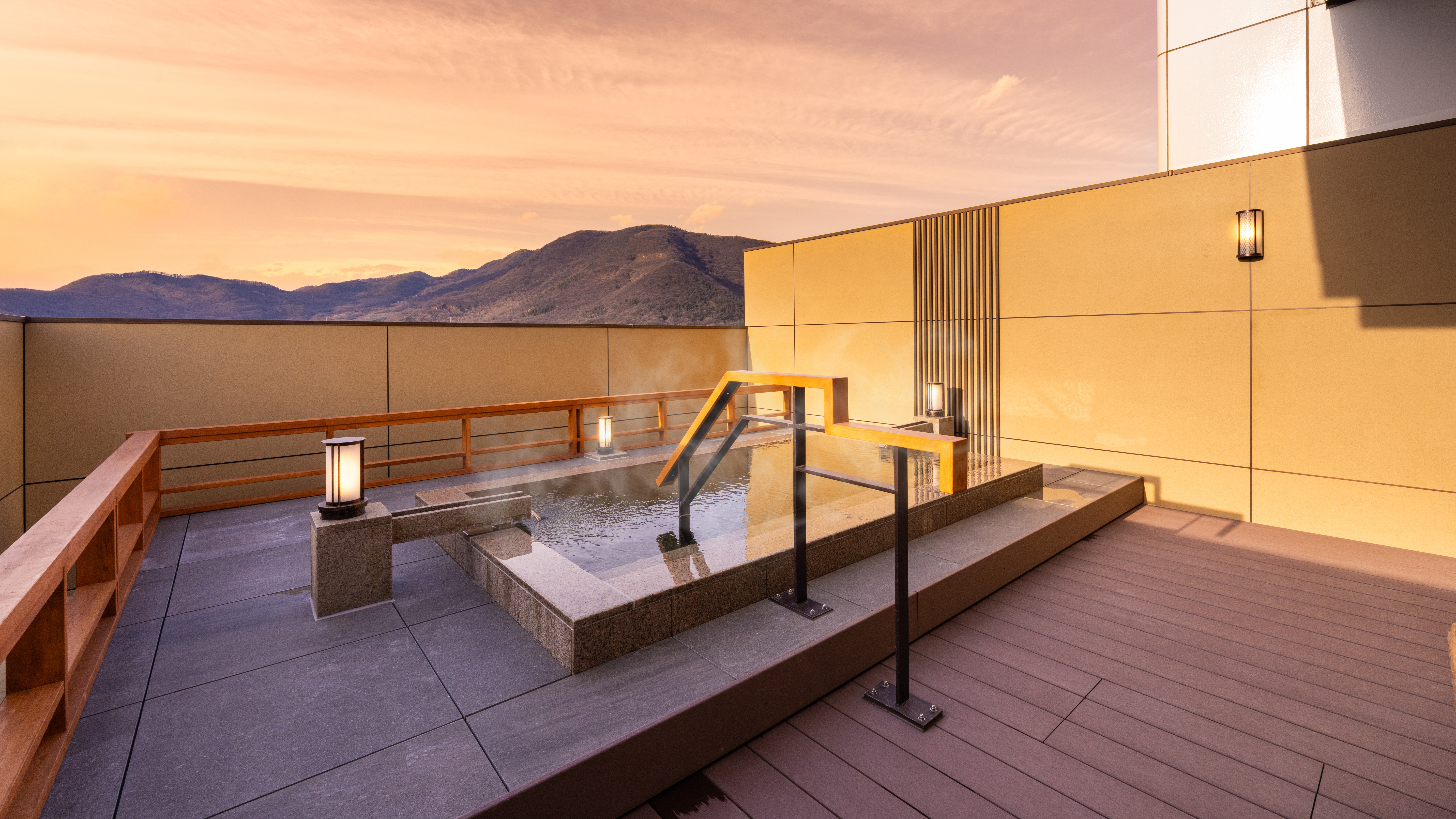 2026年ﾘﾆｭｰｱﾙ☆露天風呂　夕方②