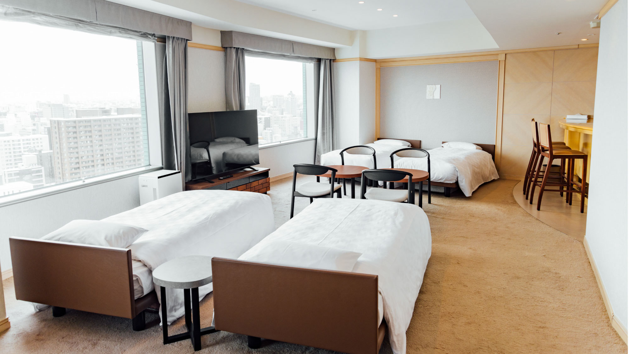 【グループ旅行に】スイートルームで贅沢ステイ　クラブラウンジ特典+レイトアウト付き