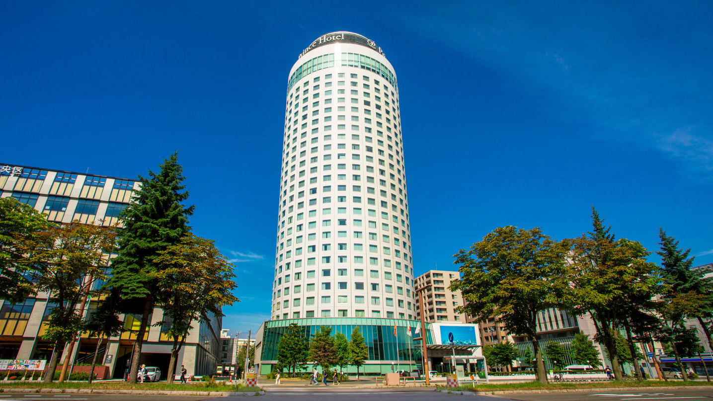 【グループ旅行に】スイートルームで贅沢ステイ　クラブラウンジ特典+レイトアウト付き