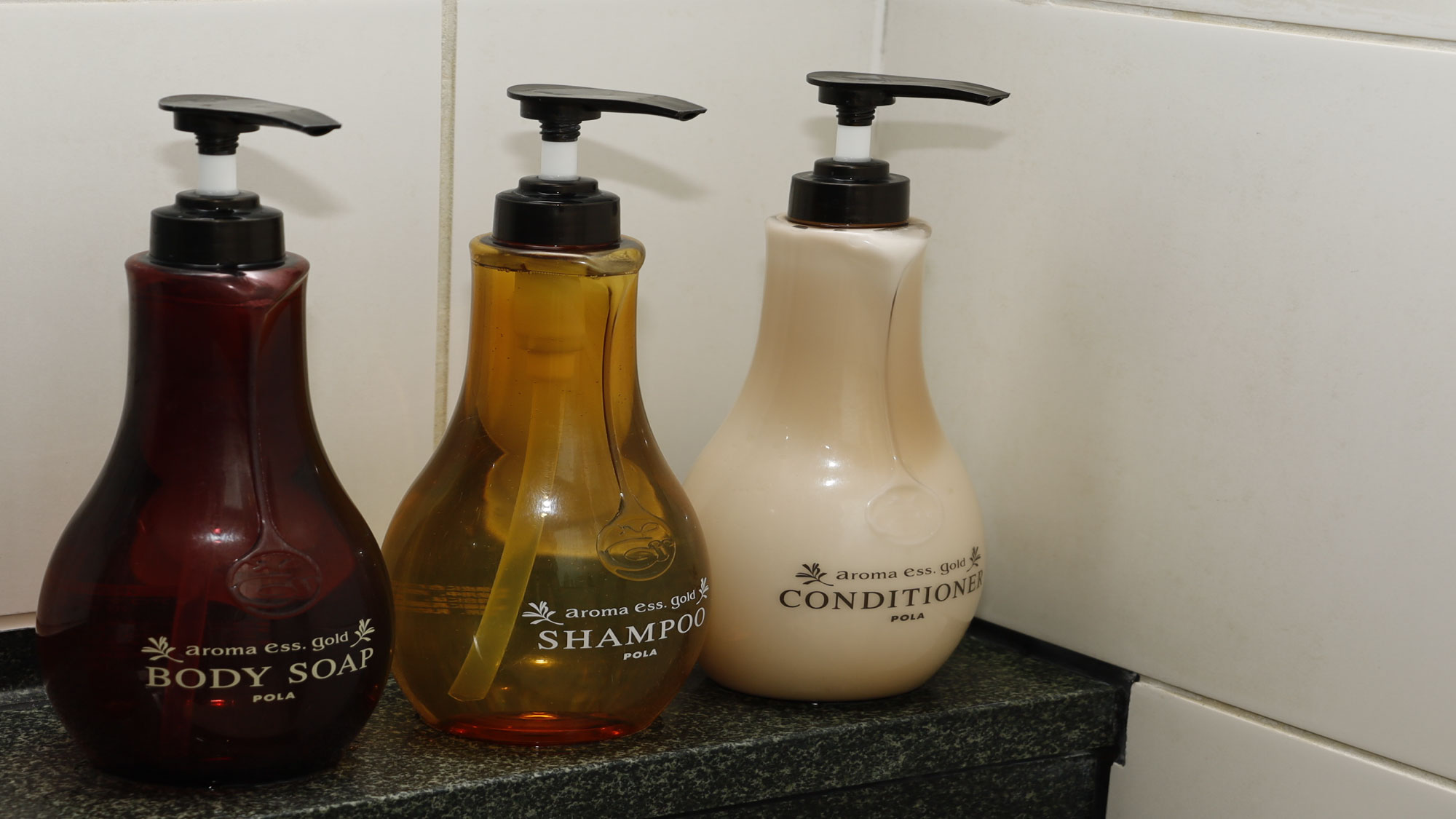 「POLA」のシャンプー・コンディショナル・ボディーソープを用意しております。