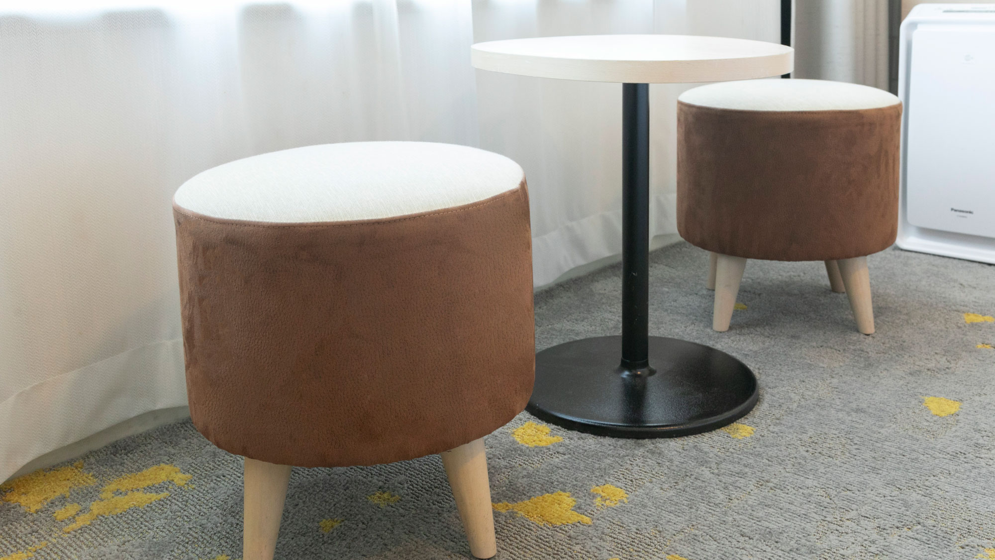 【スタンダードツインルーム(21㎡)】フロア:5-12階(全室禁煙)椅子