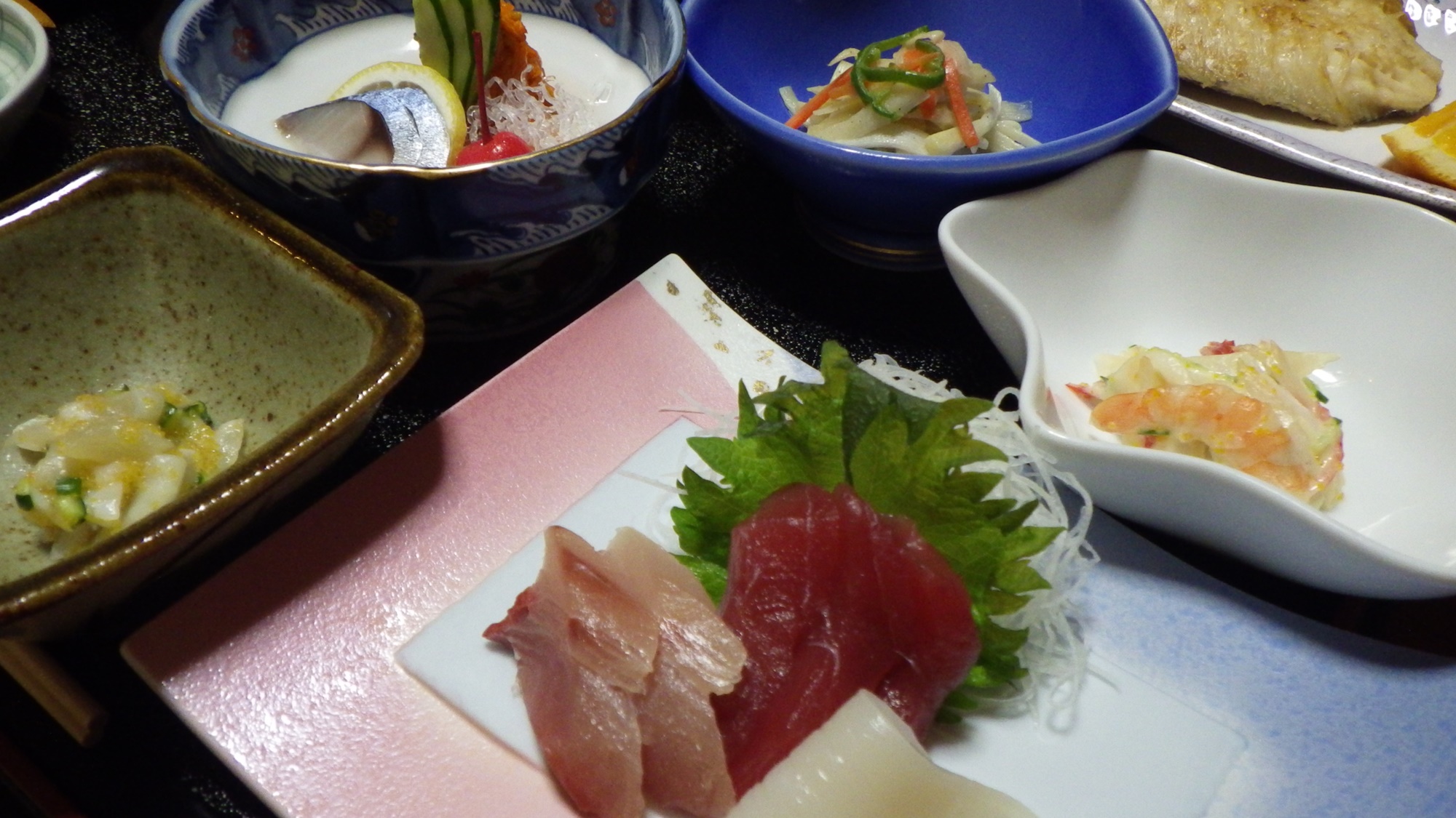 *夕食一例/お刺身は鮮度抜群！ご飯も思わず進んでしまいます。