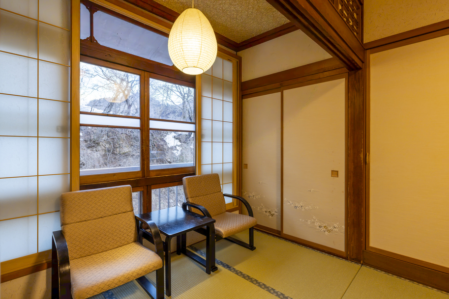 昭和16年木造建築　渓流を望む【和室７畳】※トイレ・洗面なし