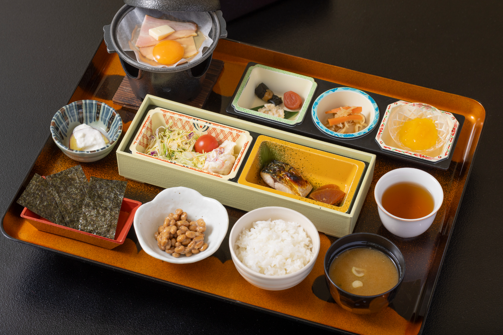 朝食
