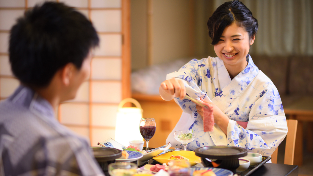 和膳スタイル・お部屋食 ※家族水入らずで周囲を気にせず、ご夕食をお楽しみください