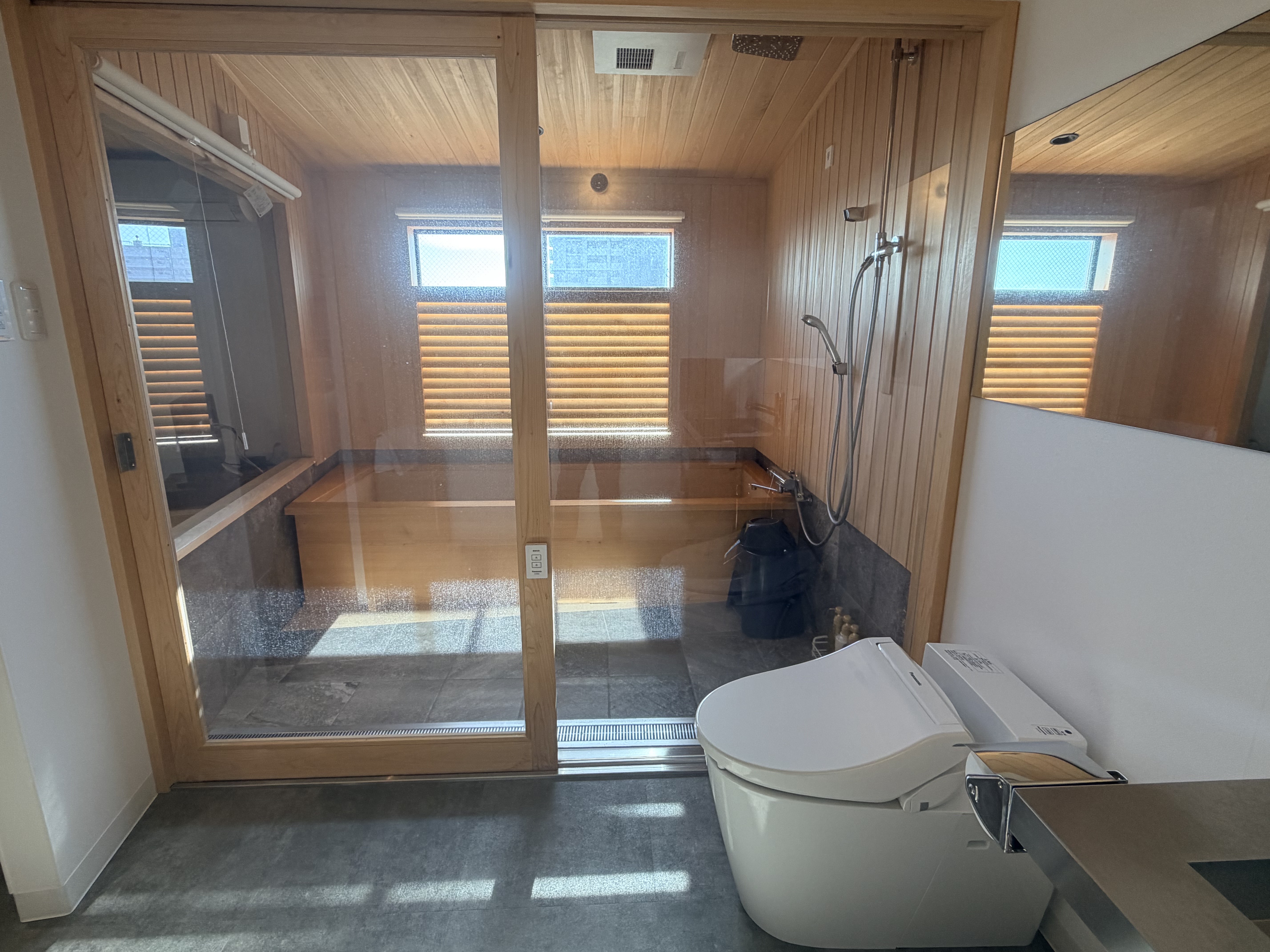 特別室（浴室・お手洗い）