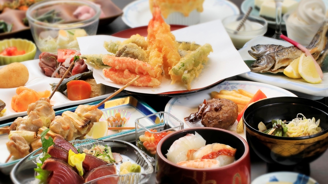 【一人旅・ソロ活応援】＜夕食バイキング＞季節替わりディナーと種類豊富なドリンク、温泉を気ままに愉しむ