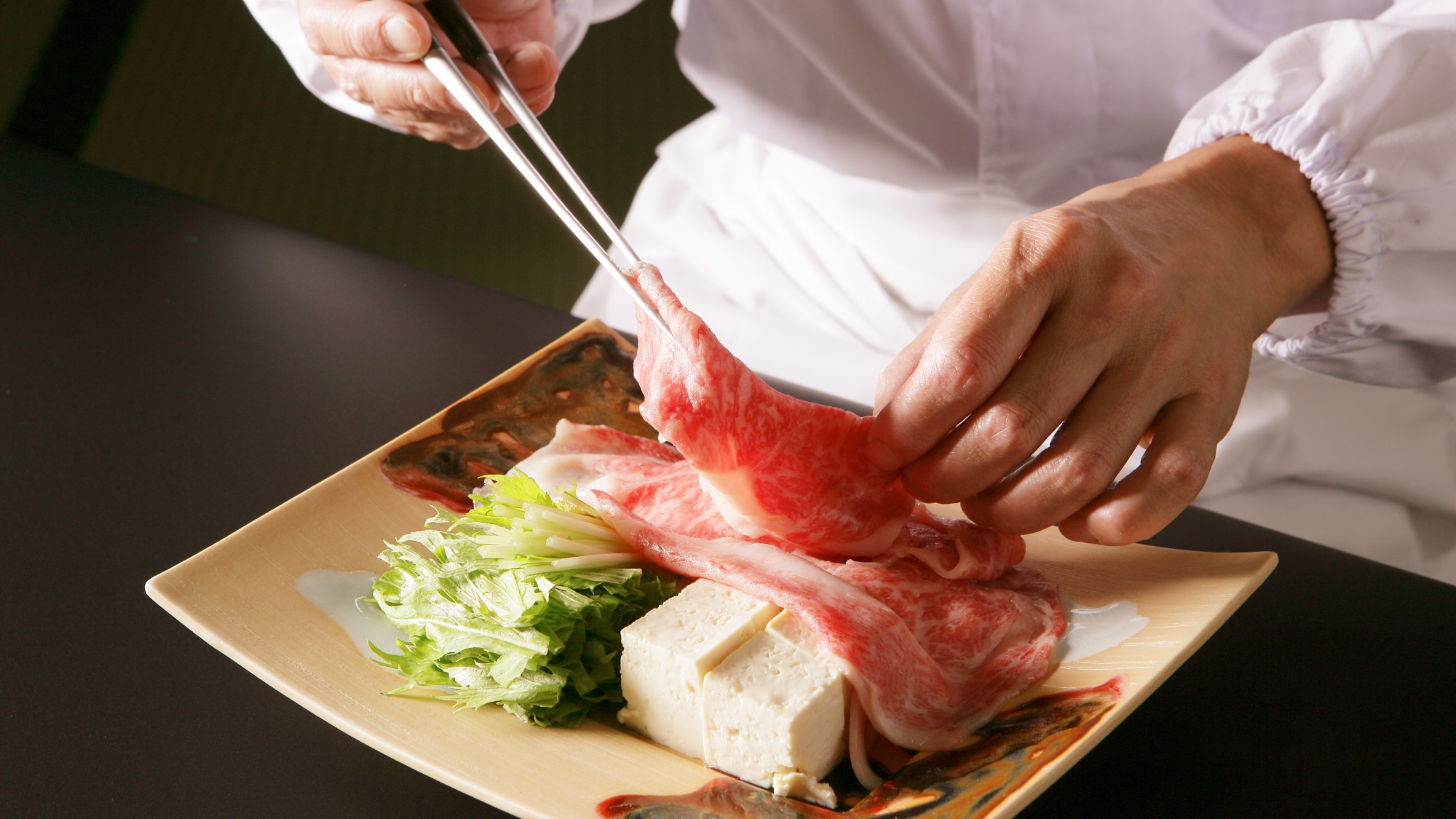 【夕食】皆さまの笑顔を想像しながら、まごころ込めて調理しております。