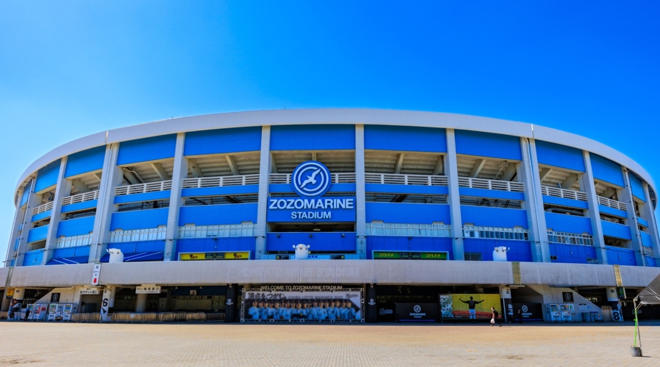 ZOZOマリンスタジアム最寄りの海浜幕張駅まで2駅♪
