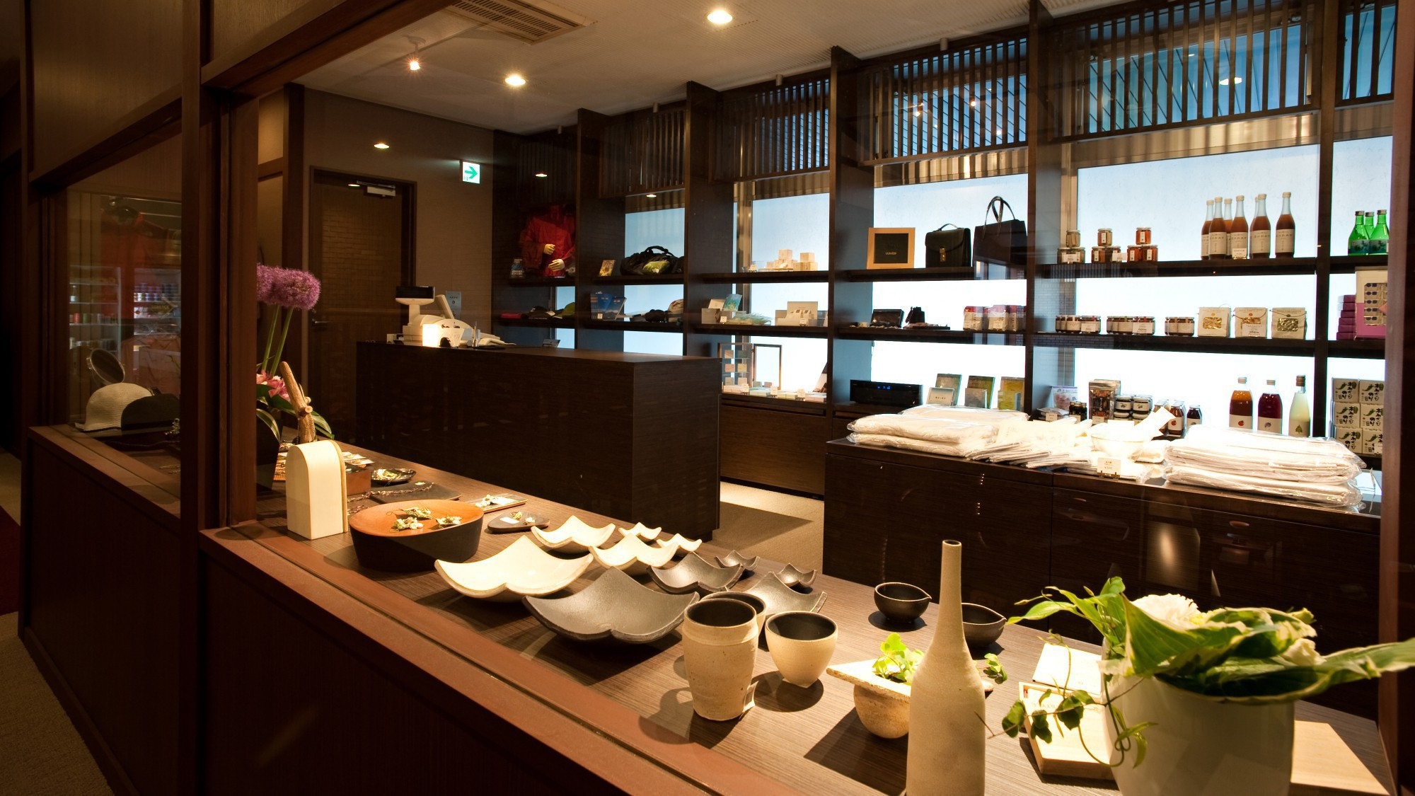 【鶴雅グループ70周年記念】館内利用券1室につき2000円分付／特別膳「天の謌会席」