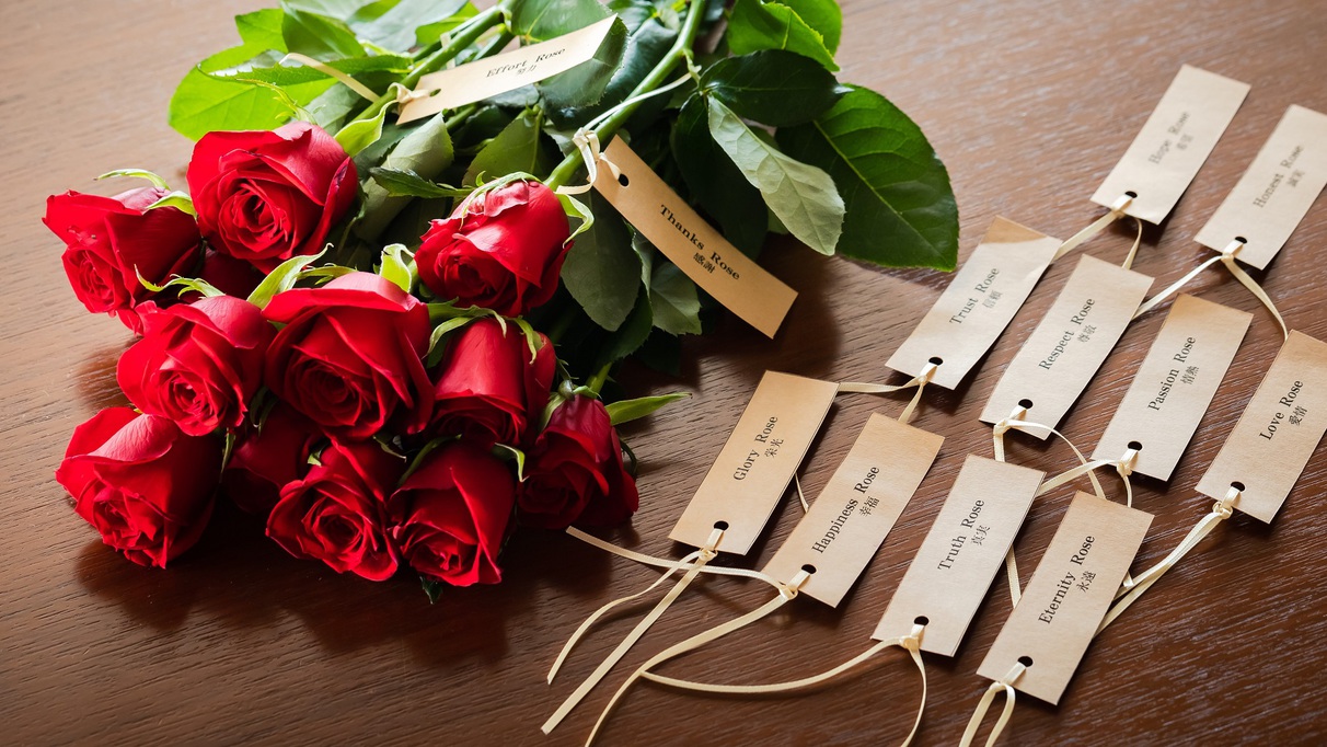 【プロポーズ応援】12本のバラにメッセージを込めて愛の告白〜シャンパンハーフ付／部屋食「天の謌会席」