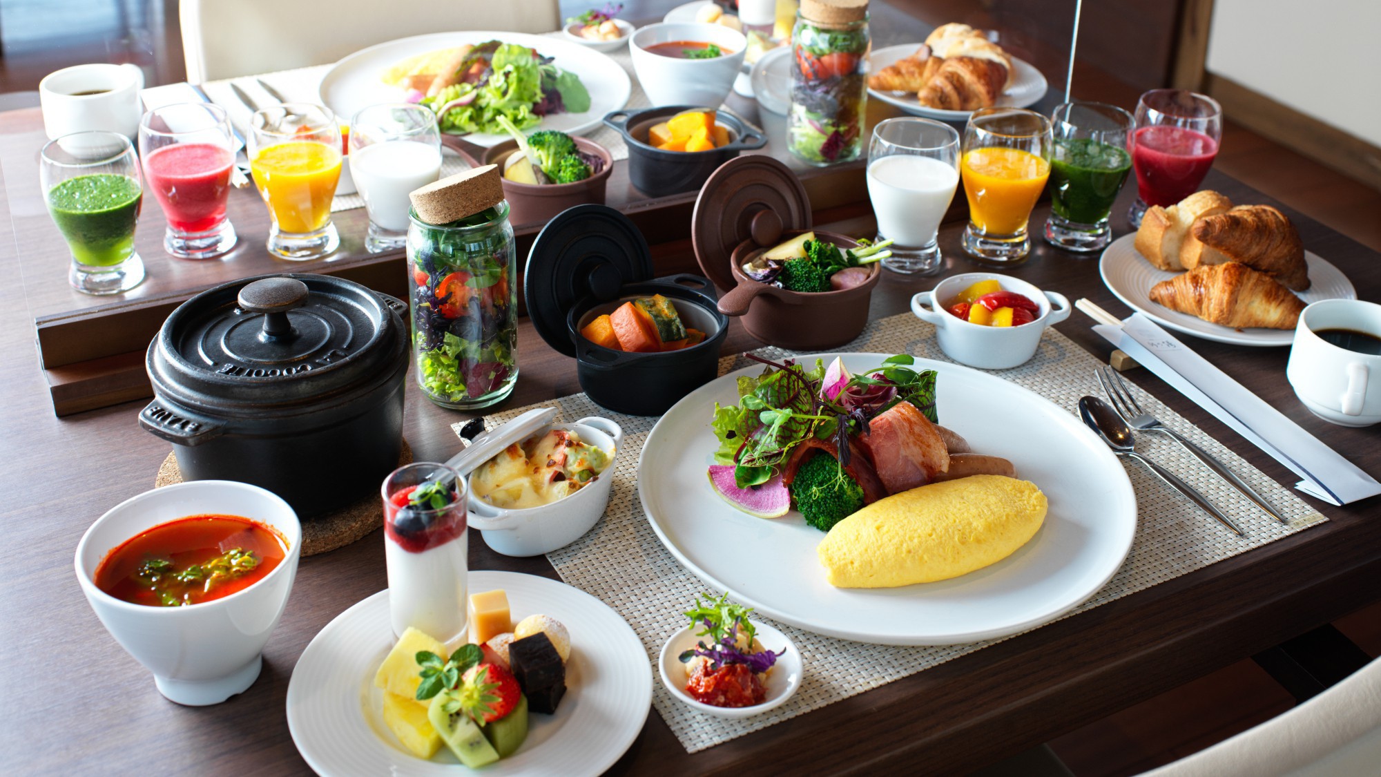 ◆朝食ビュッフェ一例／爽やかな朝には色とりどりの朝食ビュッフェを