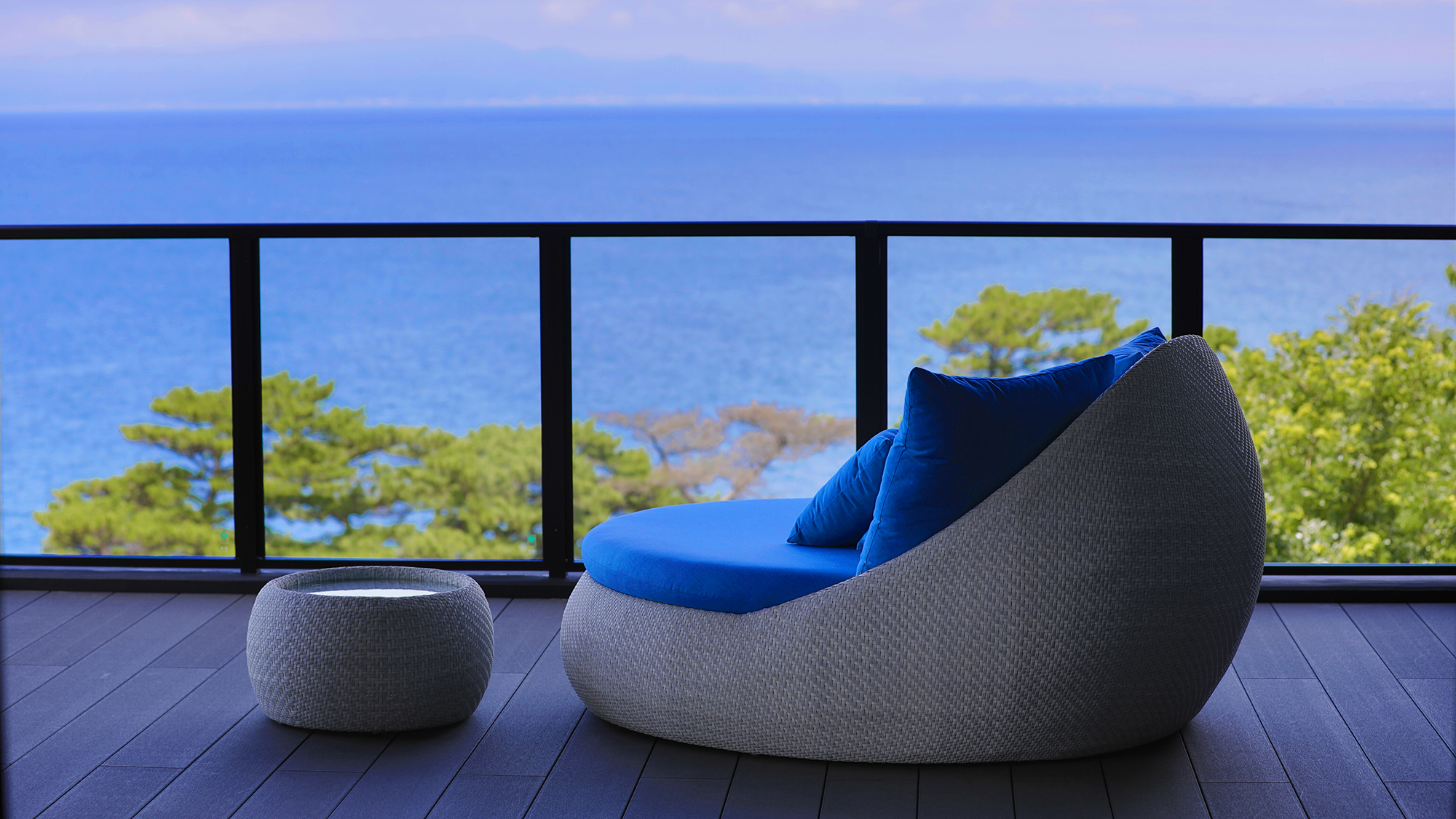 ロビー・テラス