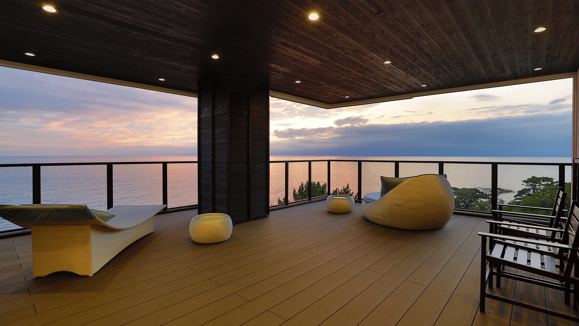 ロビー・テラス