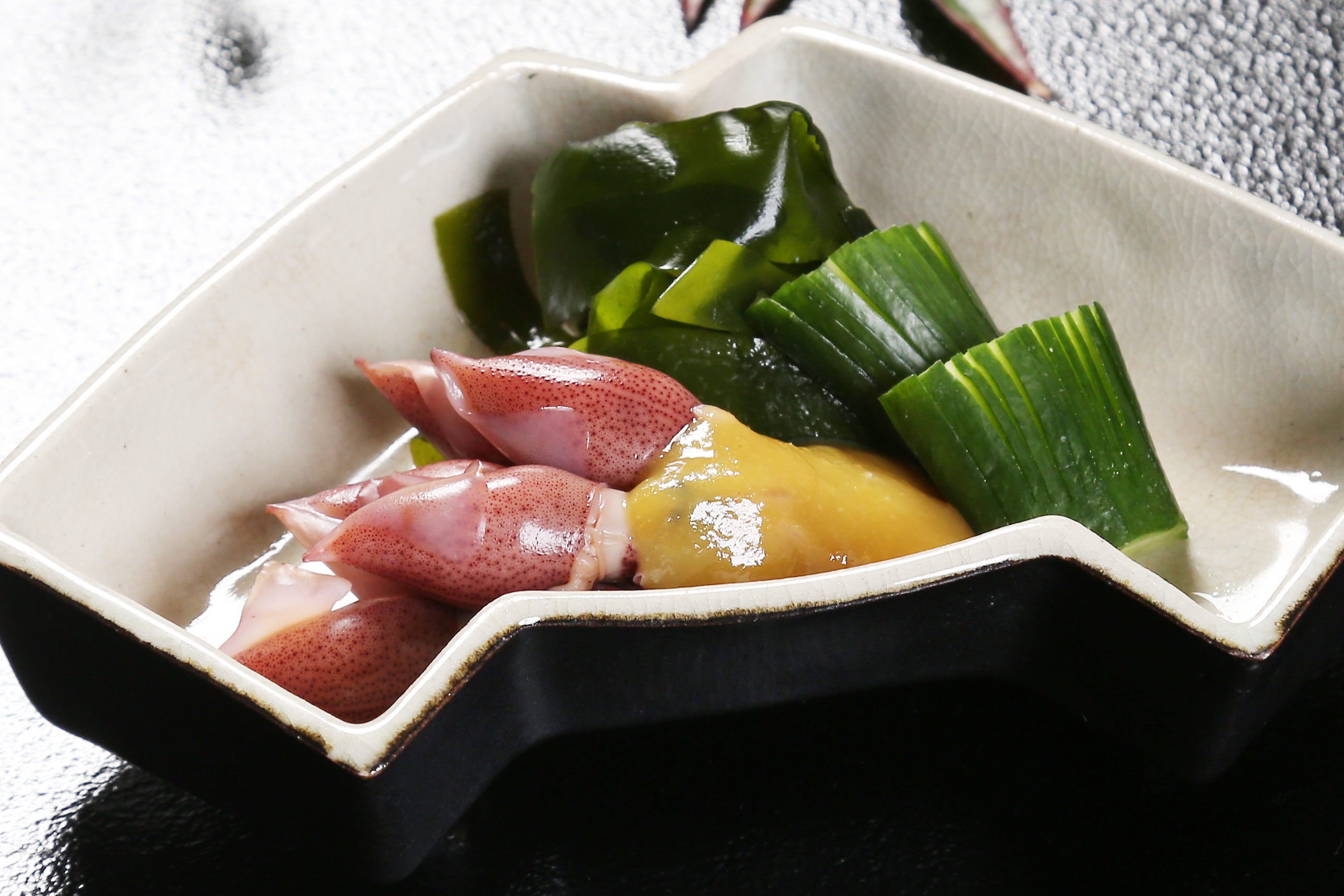 富山名物　春の味覚　ほたる烏賊の酢味噌和え