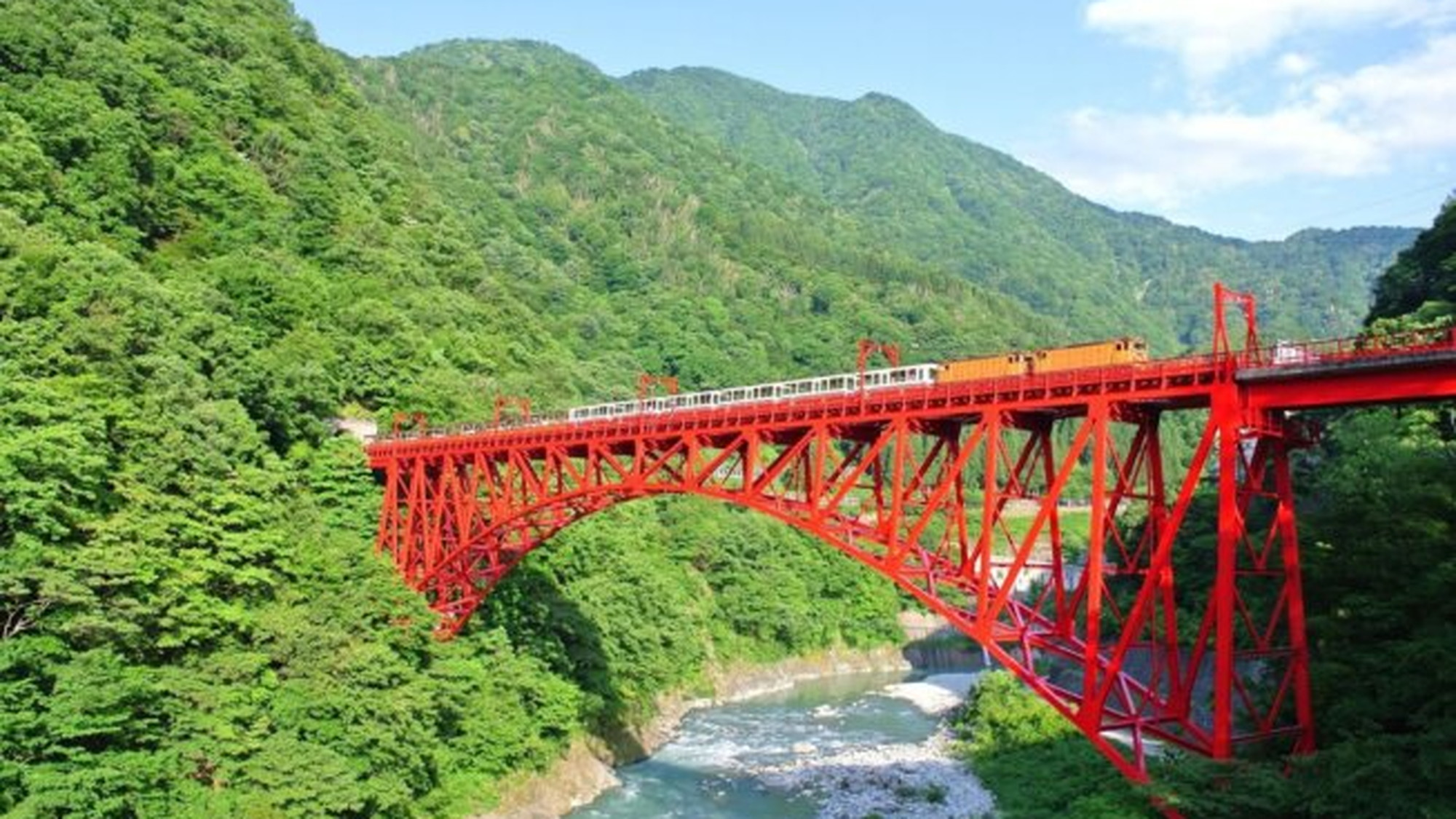 【ロケーション】宇奈月ホテル随一！ホテル対岸には山彦橋をご覧いただけます。