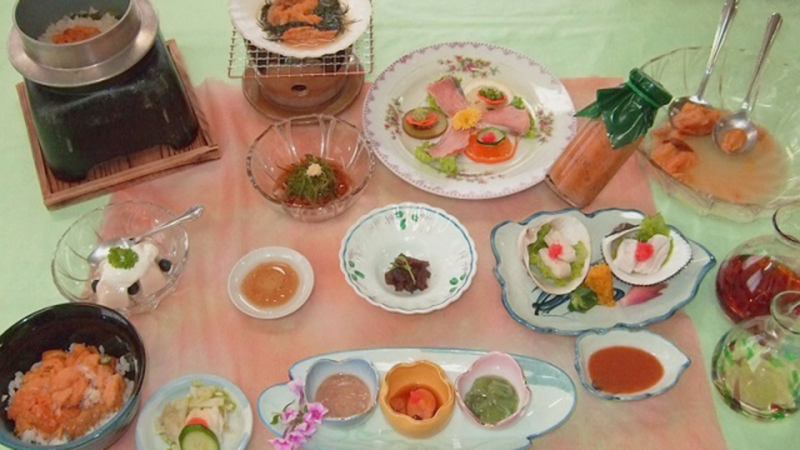 【生ウニビン1本＆龍泉洞チケット付】魚菜王国・三陸ぜいたくざんまい【夕朝2食付き・会場食プラン】