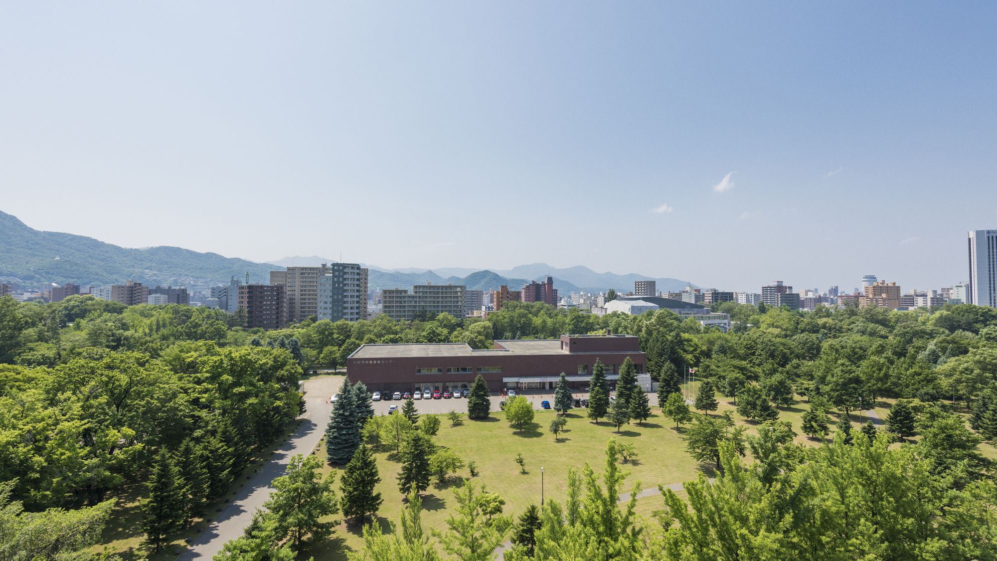 【周辺観光】中島公園｜四季折々の豊かな自然に囲まれた札幌市民に愛される場所