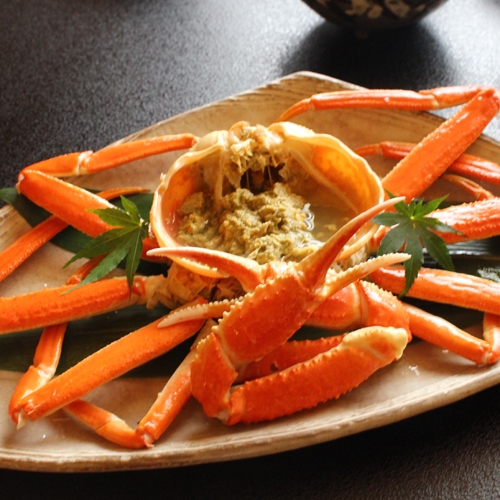 【１泊２食付き 】○● 姿ズワイ蟹一杯付き和食会席●○ お造里や季節の食材もふんだんに盛り込んで！