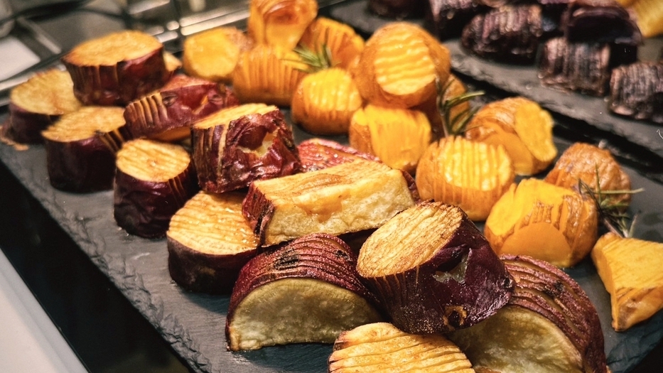 【5％OFF】【楽天スーパーSALE】ポイント10倍！美瑛産食材を使った約50種ビュッフェ／夕朝食付