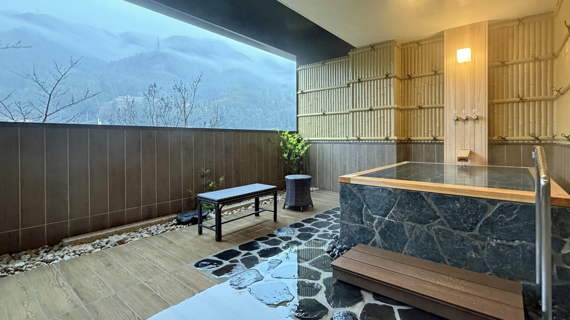 貸切露天風呂「玉響（たまゆら）」