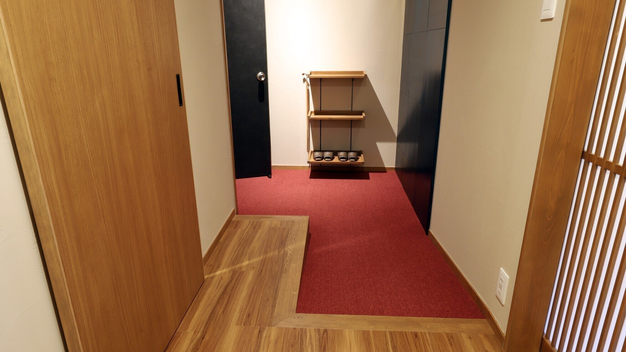 呂尚館305号室 玄関スロープR