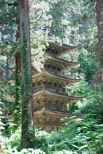 羽黒山五重塔