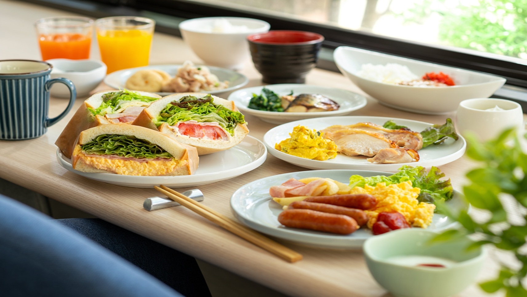 Happy holiday♪【朝食付き】ビュッフェプラン　朝6：30〜9：30　1Fレストランにて