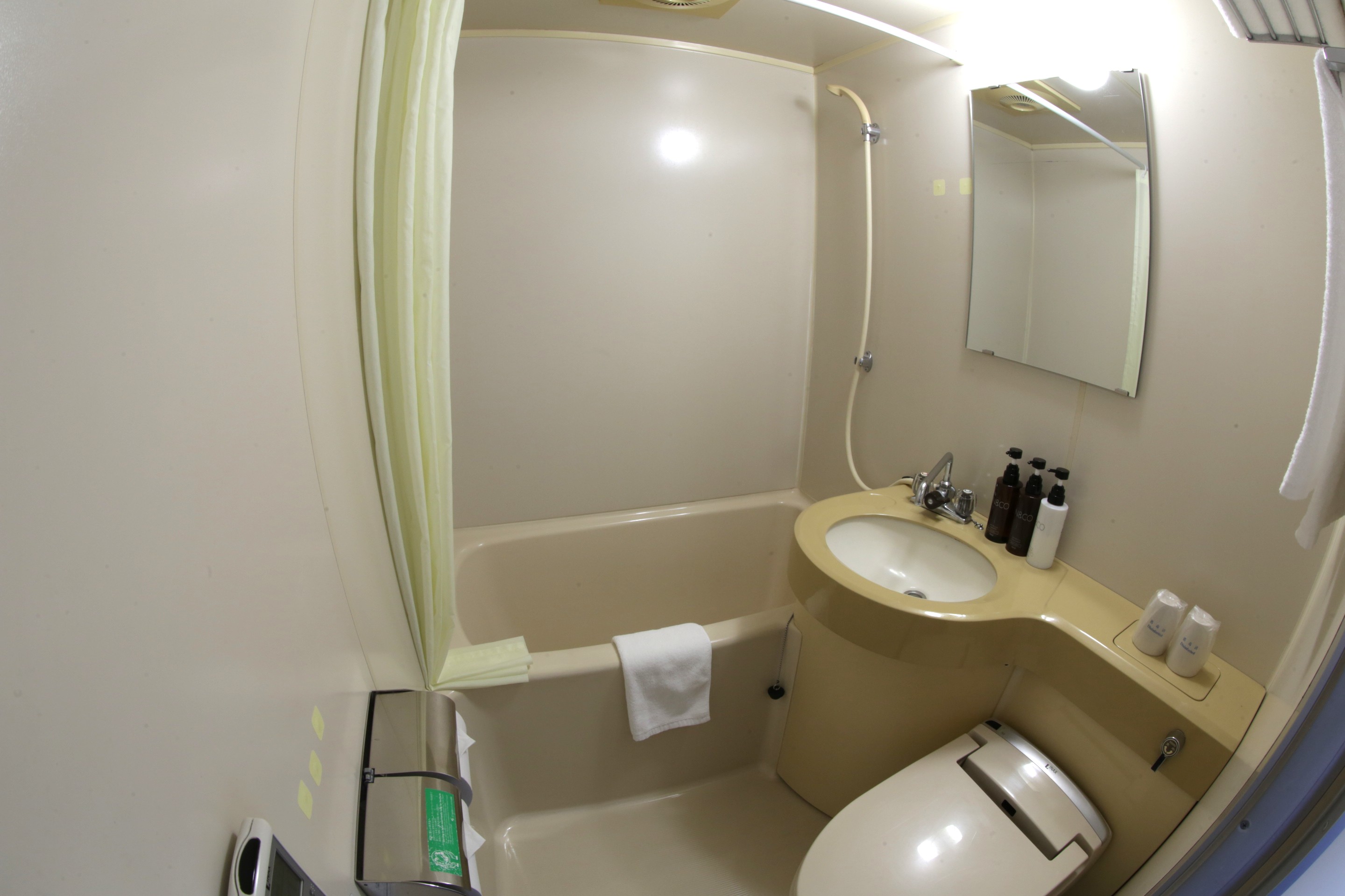 セミダブルルーム浴室