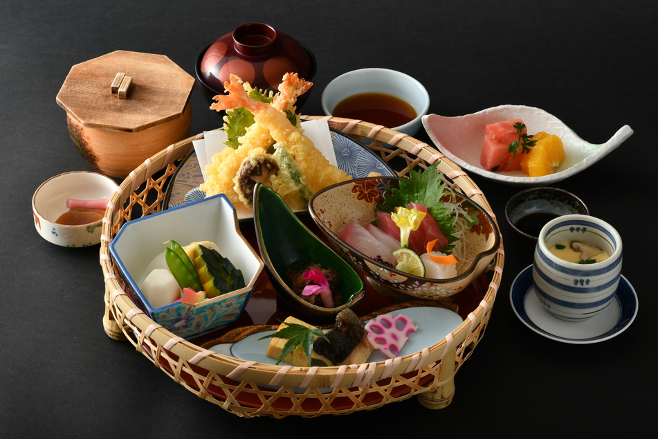 【１泊２食】夕食は和食御膳と三重の食材を使った朝食バイキング付き