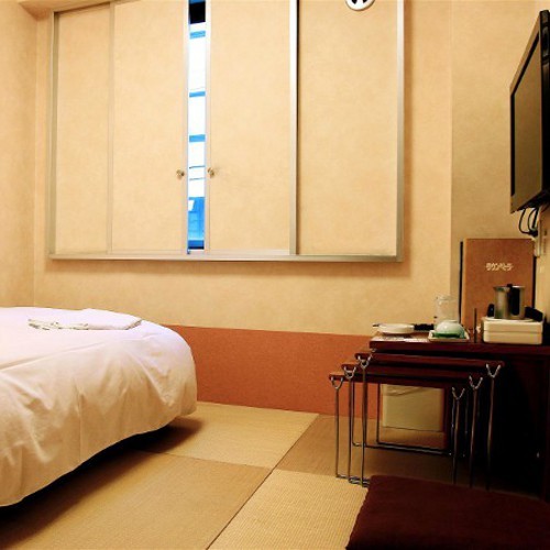 Small tatami bedroom