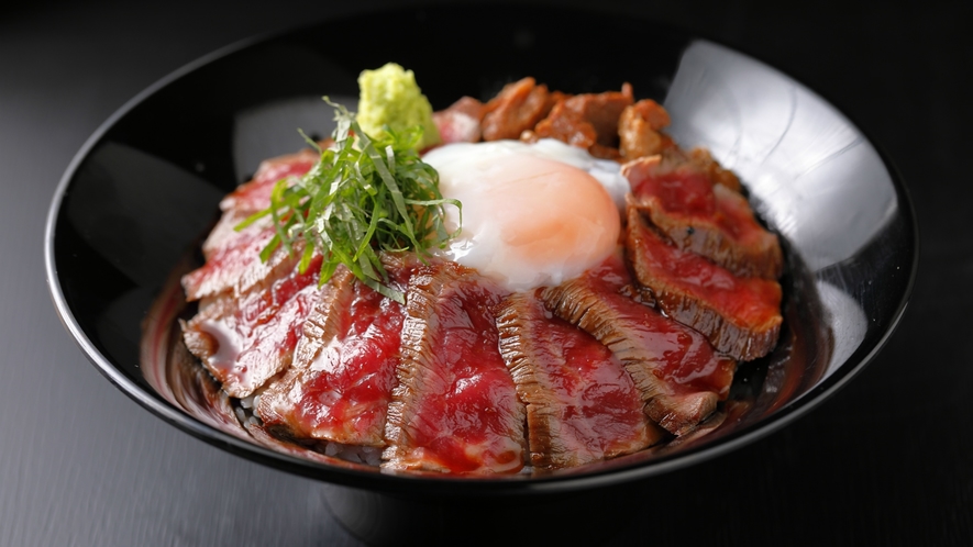 肉食堂よかよか”一番人気”あか牛丼！熊本を訪れたらぜひ一度味わいたい、あか牛たっぷり大満足の一品！