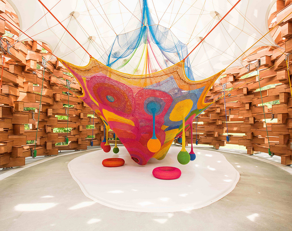 箱根彫刻の森美術館　体験型アート「ネットの森」